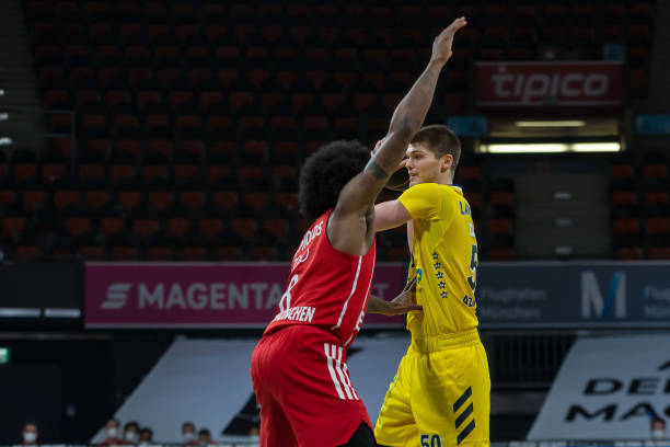 敏锐的跑位 敏锐的跑位