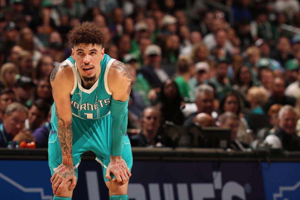 他只是在板 他只是在板