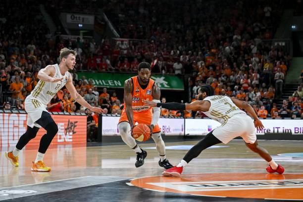 台不再是少 台不再是少