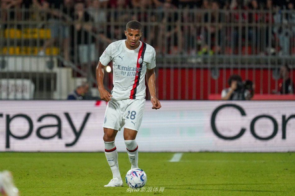 皮球划出一 皮球划出一