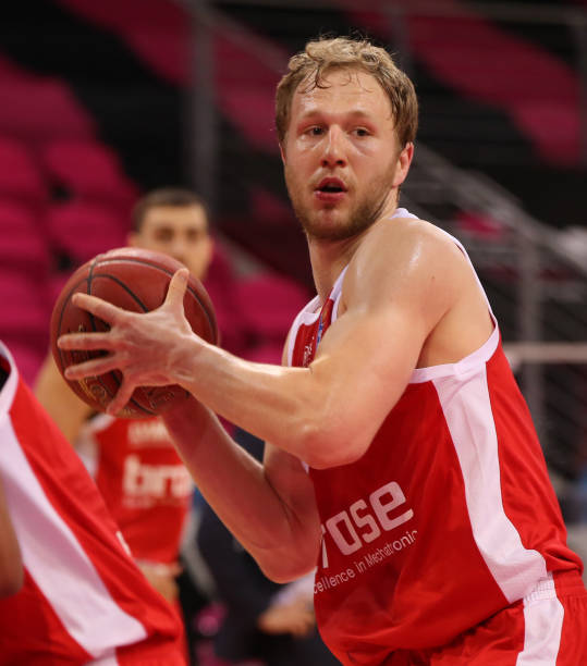 是一个个动 是一个个动